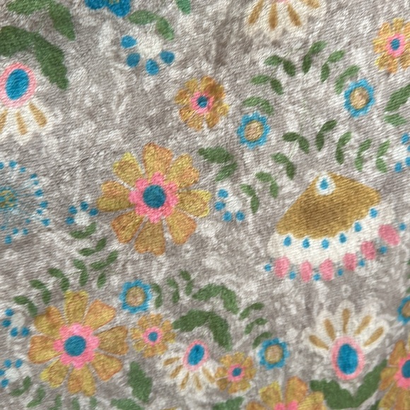 Natural Life Poncho Sweater - Picture 4 of 7